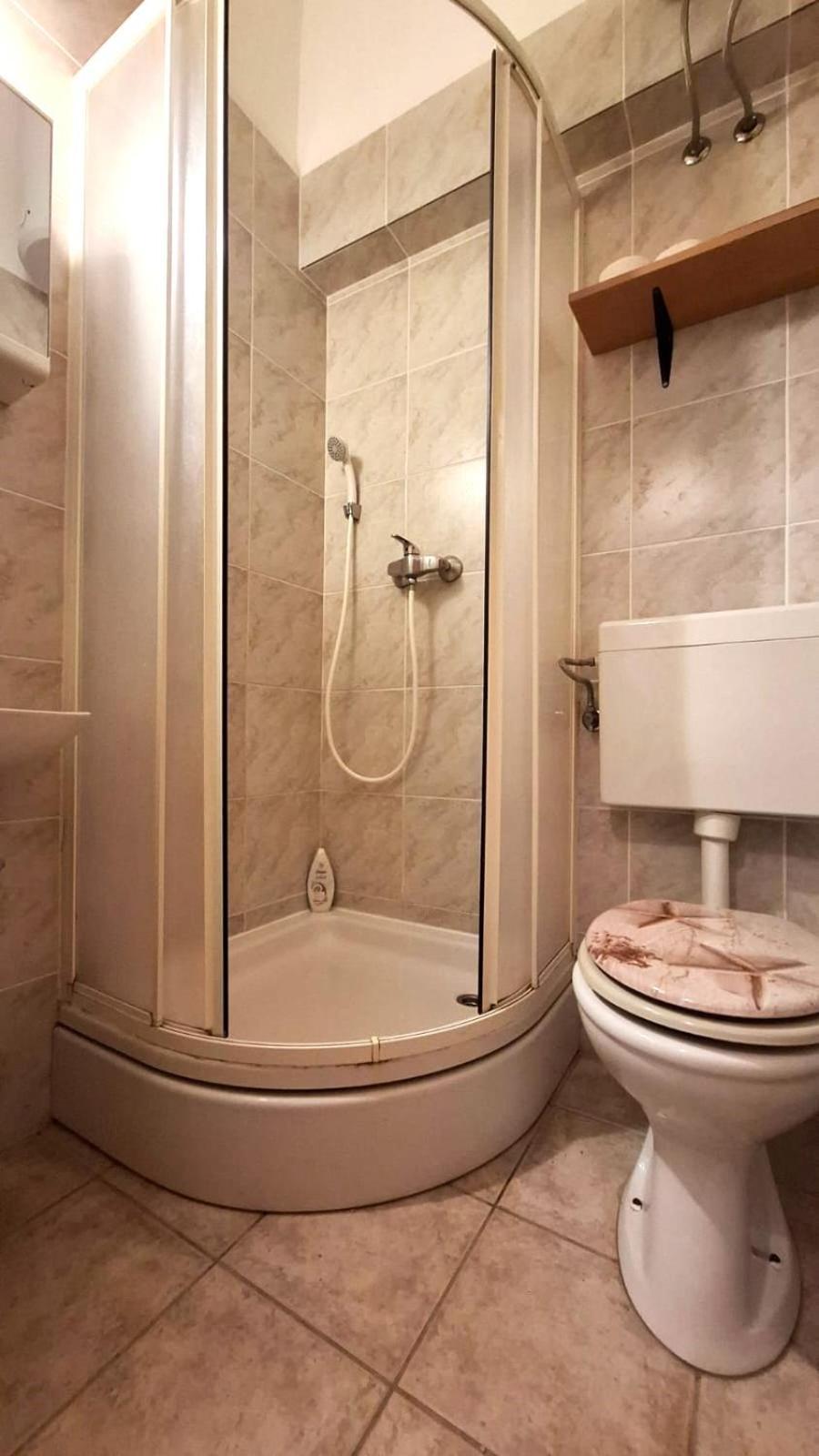 Apartman Karin Donji Karin Exterior foto